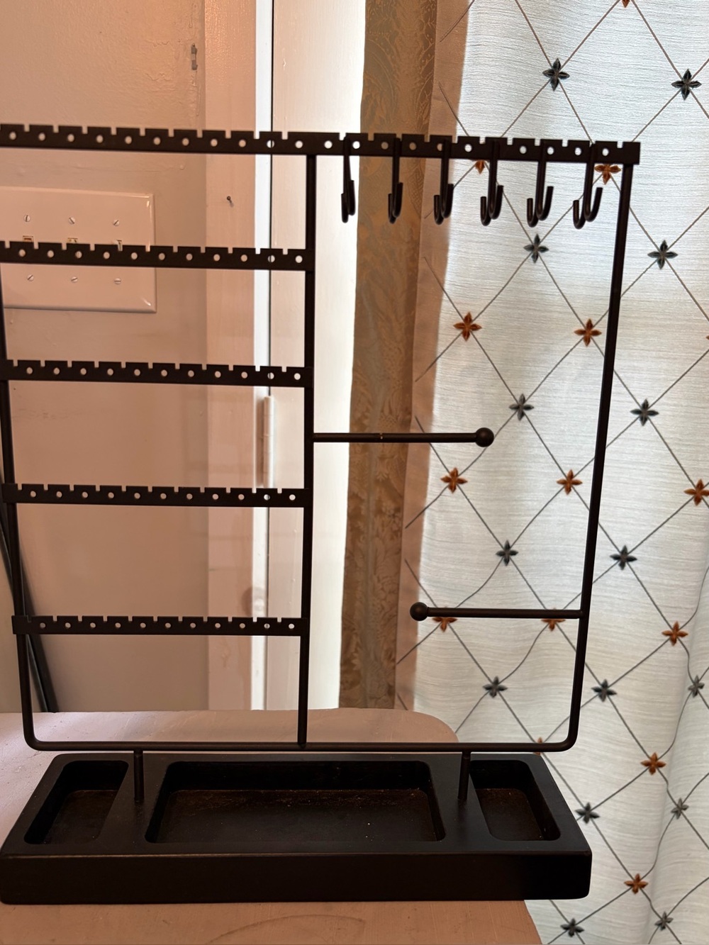 Black Metal Jewelry Organizer Stand with Tray